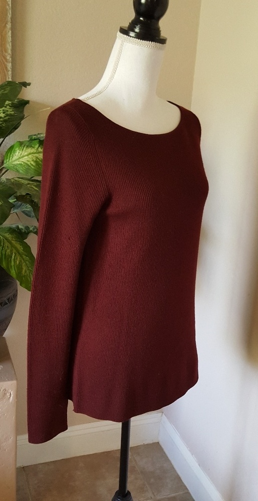 🌸DONNA KARAN SIGNATURE WOOL SWEATER
